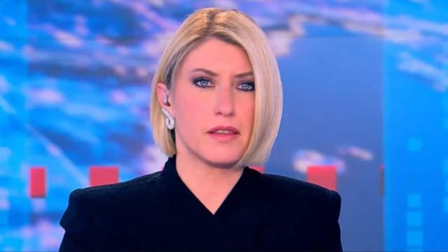 Τηλεοπτικό «θρίλερ» για την Σία Κοσιώνη – Της ανακοίνωσε τα δυσάρεστα ο ΣΚΑΪ
