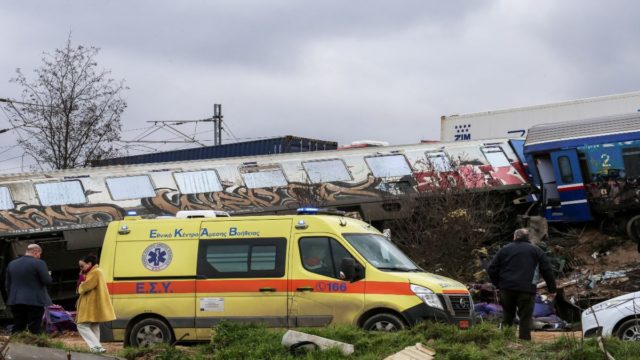 Σύγκρουση τρένων στα Τέμπη: Αυτοί είναι οι τραυματίες που νοσηλεύονται – Αναλυτικά οι λίστες με τα ονόματα (photo-video)
