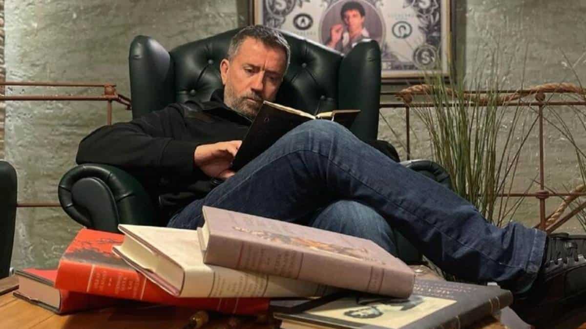 «Αν με δείτε πόσο δουλεύω, θα με λυπηθείτε»: Η αιχμηρή δήλωση του Σπύρου Παπαδόπουλου σε όσα ακούγονται