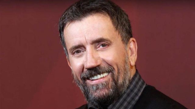 Δεν του φαίνεται καθόλου: Αυτή είναι η πραγματική ηλικία του Σπύρου Παπαδόπουλου!