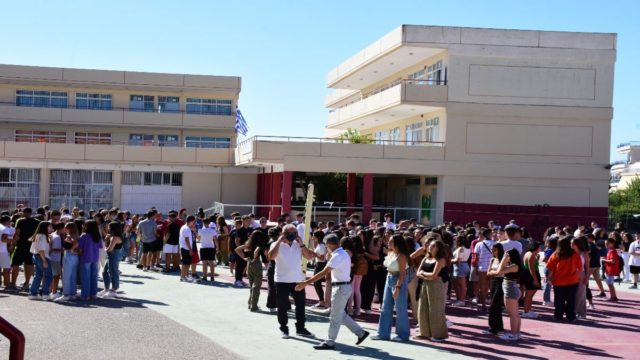 Κρήτη: Ανήλικος μαθητής πήγε με όπλο σε σχολείο – Συνελήφθη ο ίδιος και η μητέρα του