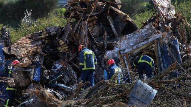Τραγωδία στα Τέμπη: Αδιανόητο! Ο δεύτερος σταθμάρχης έφυγε από τη βάρδια γιατί του ζητούσε σουβλάκια ο γιος του (Video)