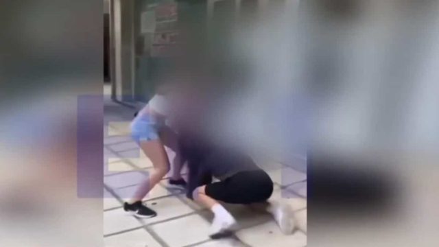 Σήψη και ντροπή στη Θεσσαλονίκη: Κορίτσια ξυλοκόπησαν συμμαθήτριά τους και ανέβασαν βίντεο στο TikTok…