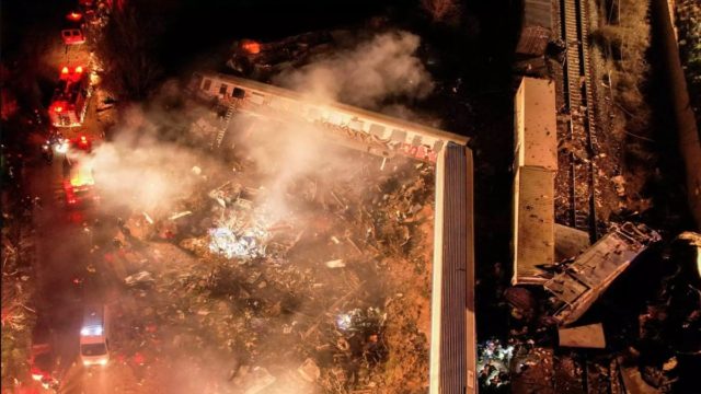 Τέμπη: Ολόκληρη η κατάθεση του επιθεωρητή Νικολάου – «Καίει» μηχανοδηγό και σταθμάρχη
