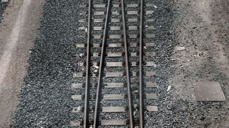 Restart στα τρένα με λιγότερα δρομολόγια – Στις 11:00 οι ανακοινώσεις Γεραπετρίτη