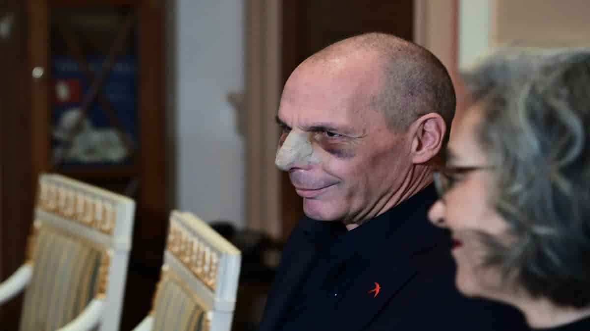 Γιάνης Βαρουφάκης: Ταυτοποιήθηκε και συνελήφθη 19χρονος για την επίθεση στον Γραμματέα του ΜέΡΑ 25