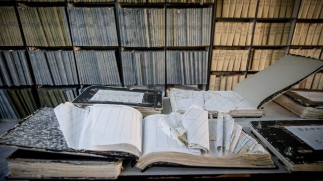 Καταγγελία «βόμβα» για Υποθηκοφυλακείο Αθηνών: Δεν υπάρχει ηλεκτρονική καταγραφή – Γράφουν σε τεφτέρια (Video)