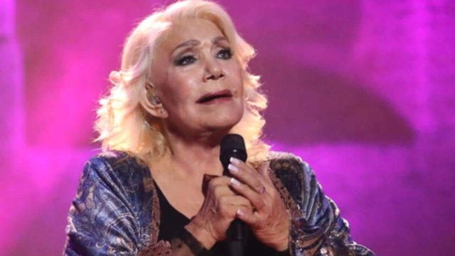 Τον έχει σα γιο της: Αυτός είναι ο άγνωστος γαμπρός της Μαρινέλλας – Με τι ασχολείται (photo)