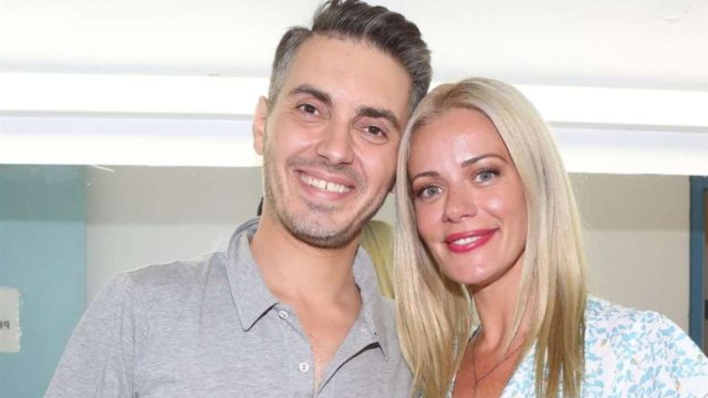 Ξανά μαζί Μιχάλης Χατζηγιάννης και Ζέτα Μακρυπούλια – Η τρυφερή κίνηση που «έριξε» την ηθοποιό (photo)