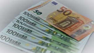 Στην «τσιμπίδα» της ΑΑΔΕ γνωστό εστιατόριο της Γλυφάδας: «Πιάστηκαν» για φοροδιαφυγή άνω των 600.000 ευρώ – Το κόλπο με τις αποδείξεις