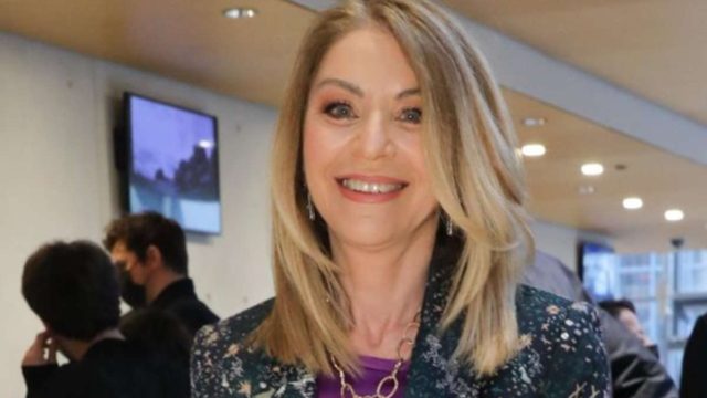 Έλλη Στάη: Η κόντρα με τη μητέρα της, οι 4 γάμοι και η έπαυλη στην Εκάλη (photos)
