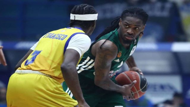 Περιστέρι bwin – Παναθηναϊκός (96-89) : Οι παίκτες του Βασίλη Σπανούλη υποχρέωσαν το τριφύλλι σε έκτη ήττα στη Basket League