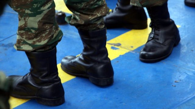 Σάλος με βίντεο για τη στρατολόγηση νέων: «Μόνο αν έρθεις στον στρατό είσαι πραγματικός άντρας – 2.200 ευρώ ο μισθός»