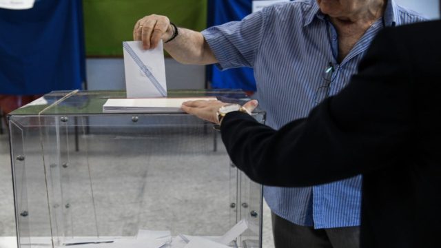 Εκλογές 2023: Ανανεώθηκαν οι εκλογικοί κατάλογοι για τους ετεροδημότες – Μάθετε πού θα ψηφίσετε με ένα κλικ