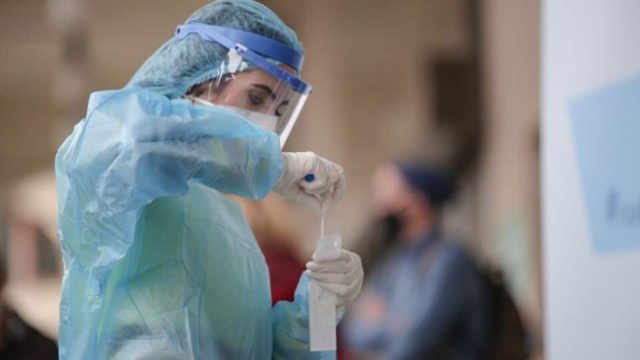ΕΟΔΥ: 38 θάνατοι από κορωνοϊό και 57 διασωληνωμένοι – Τα κρούσματα της Η1Ν1