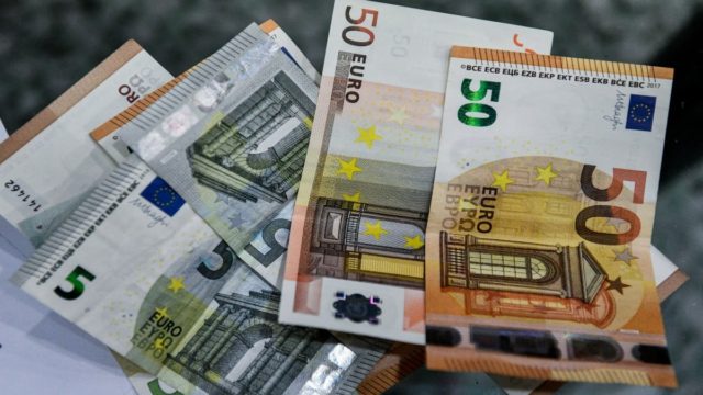Επίδομα 400€ σε 150.000 εργαζομένους – Προλάβετε πριν κλείσει