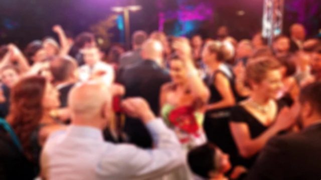Σάλος σε γάμο: Η φωτογραφία που προκάλεσε συζήτηση – Την αποκάλεσαν την πιο «φθηνή» καλεσμένη που υπάρχει