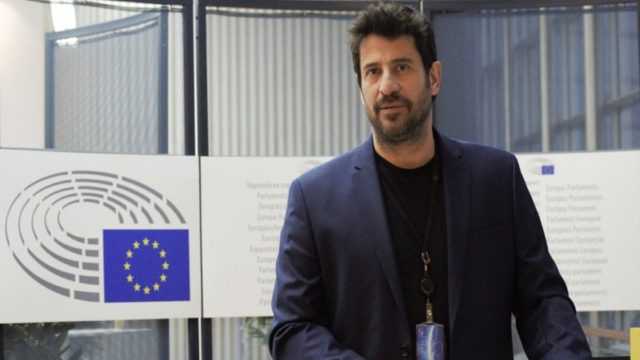 Αλέξης Γεωργούλης: Αίτημα των βελγικών Αρχών στη Ρομπέρτα Μετσόλα για άρση της ασυλίας του – «Το θύμα είναι στέλεχος του ΠΑΣΟΚ»
