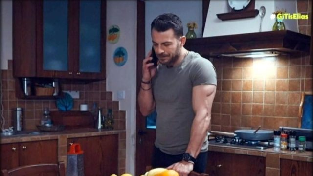 «Ντάνο μας τι νόστιμο μαγειρεύεις;» – Ο Ντάνος μπήκε στην κουζίνα στη «Γη της Ελιάς» και το Twitter «έλιωσε»