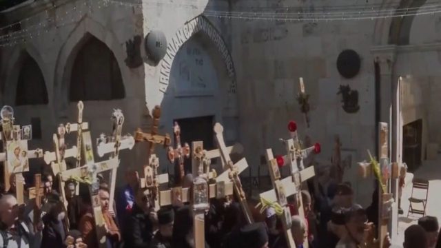 Ιερουσαλήμ: Κατανυκτική αναπαράσταση της πορείας του Ιησού στον Γολγοθά (Video)