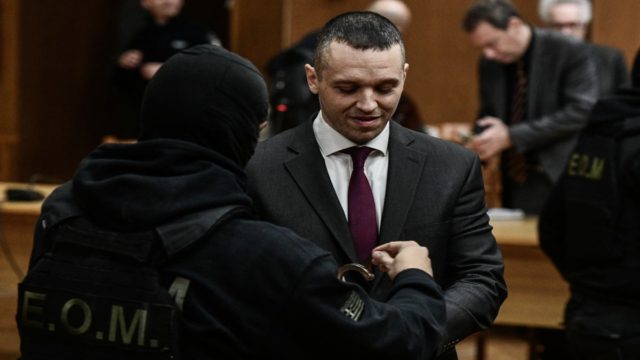 Ηλίας Κασιδιάρης: Κατεβαίνει στις εκλογές με το κόμμα “Έλληνες” – Η υποψηφιότητά του στην Α΄ Αθηνών και η ανακοίνωση που εξέδωσε (Video)