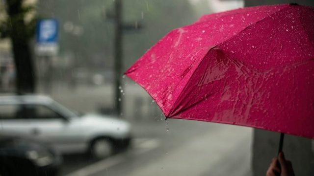 Έκτακτο δελτίο επιδείνωσης του καιρού: Επικίνδυνα φαινόμενα αναμένονται τις επόμενες ώρες – Οι περιοχές που θα “χτυπήσει” η κακοκαιρία σήμερα, Κυριακή του Πάσχα (16/4)
