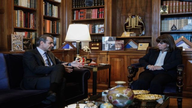 Εκλογές 2023: Ξεκινά επίσημα η προεκλογική περίοδος! Αντίστροφη μέτρηση για τις κάλπες της 21ης Μαΐου – Στις 11 ο Μητσοτάκης στην ΠτΔ, διαλύεται η Βουλή (Video)