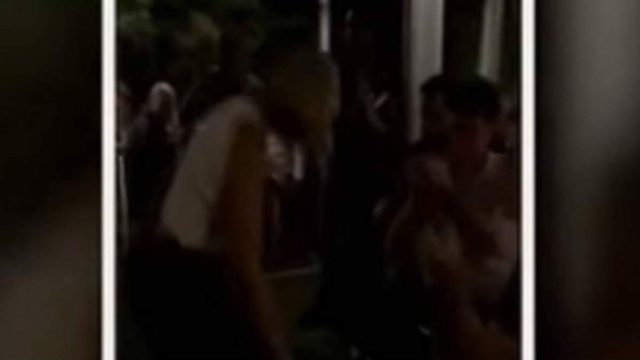 «Τρέλανε» τους πάντες η Σία Κοσιώνη: Το βαρύ ζεϊμπέκικο που λύγισε το διαδίκτυο!