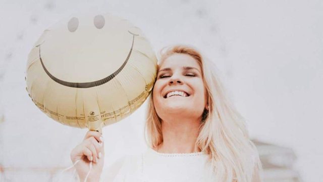 Tα “λουλούδια” της… ξανθιάς! Το ανέκδοτο της ημέρας (29/4)