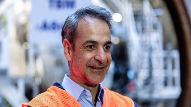 Επίσημη ανακοίνωση Μητσοτάκη από την Κέρκυρα: Κλείνει το Σάββατο (22/4) η Βουλή – Ξεκινά η προεκλογική περίοδος