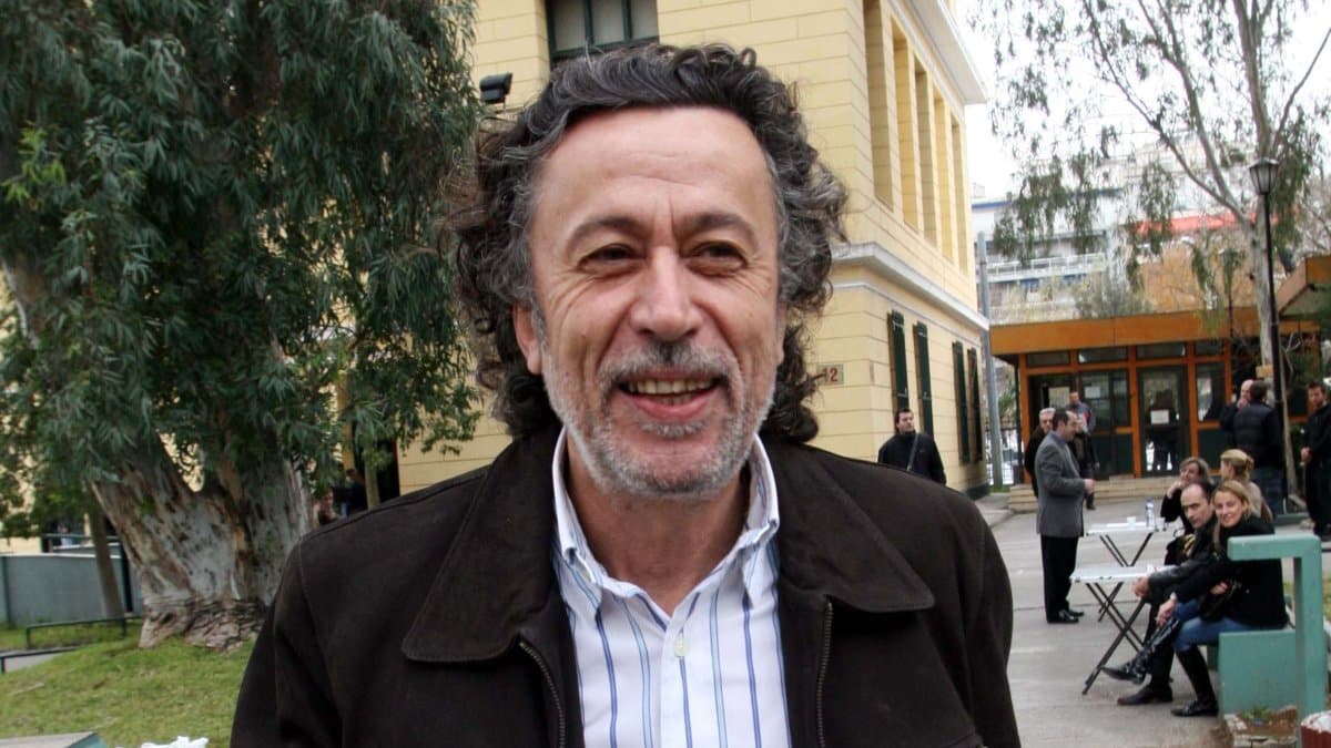 Βγαλμένη από παραμύθι: Αυτή είναι η πανέμορφη βίλα του Μάκη Τριανταφυλλόπουλου (photo)