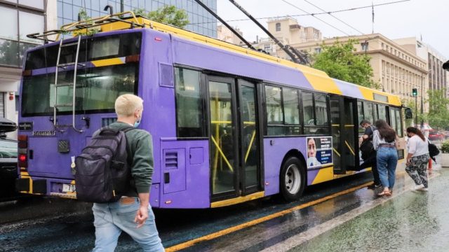 Μέσα Μαζικής Μεταφοράς: Πώς θα κινηθούν σήμερα, Δευτέρα του Πάσχα, μετρό, τραμ και λεωφορεία – Αναλυτικά το πρόγραμμα των δρομολογίων