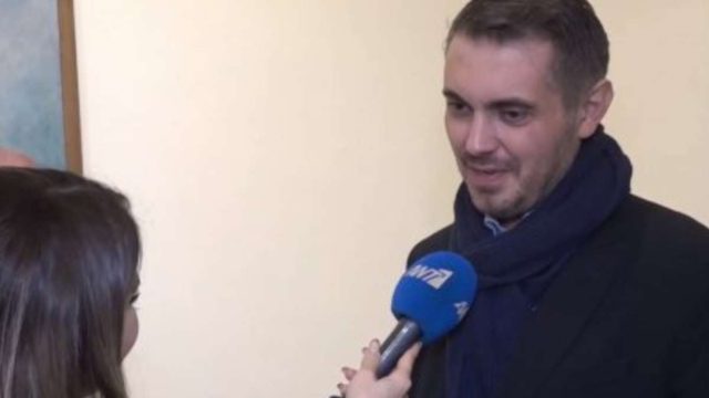 Έγινε μπουχός ο Μιχάλης Χατζηγιάννης: Η ενόχλησή του στην κάμερα όταν ρωτήθηκε για τη Ζέτα Μακρυπούλια (Video)