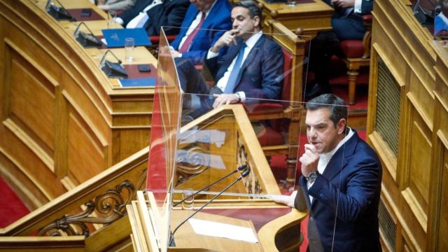 Δημοσκόπηση: Κρατά ψηλά τη διαφορά από τον ΣΥΡΙΖΑ η ΝΔ – Το σενάριο για επτακομματική Βουλή και το… παράδοξο των σεναρίων