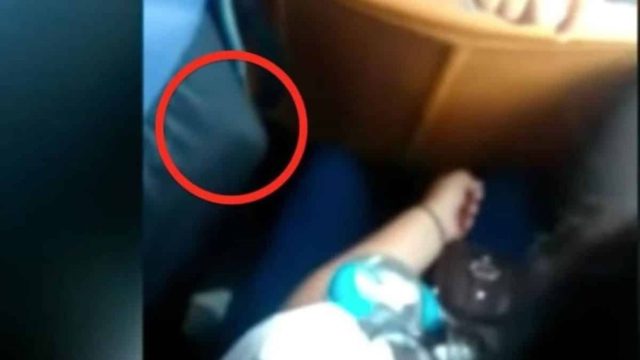 Όταν μπήκε στο λεωφορείο,πρόσεξε έναν άντρα να κάνει αυτό σε ένα ανυποψίαστο κορίτσι – Τότε έβγαλε κρυφά την κάμερα για να καταγράψει την χυδαία πράξη του!