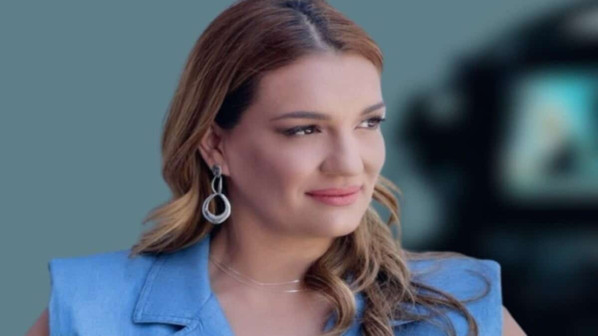 «Όταν γέννησα το τρίτο μου παιδί…» – Η ενόχληση της Ελίνας Παπίλα στην εκπομπή της