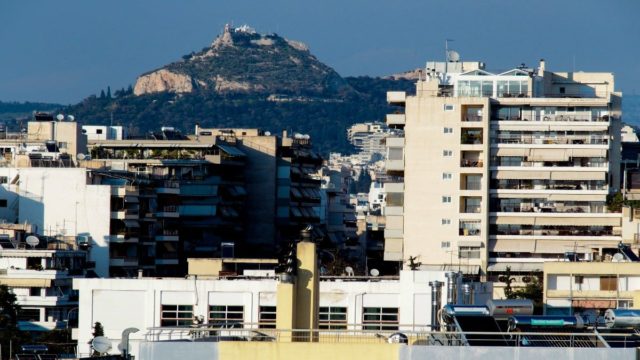 Καμιά σχέση με σήμερα: Ποια πασίγνωστη περιοχή της Αθήνας ονομαζόταν «Μαύρες Πέτρες»