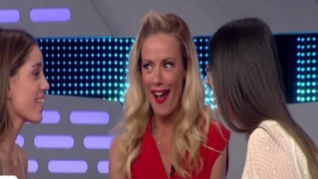 Επική περιγραφή κοπέλας στο Ρουκ Ζουκ: «Όταν τελειώνει ο άνδρας τι κάνει;» – “Γούρλωσε” τα μάτια της η Ζέτα Μακρυπούλια! (Video)