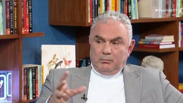 Συγκινεί ο Χρήστος Σωτηρακόπουλος: «Δεν πρόλαβα να πω όσα ήθελα στη γυναίκα μου – Με στενοχωρεί που δεν είδε τα παιδιά μας να…»