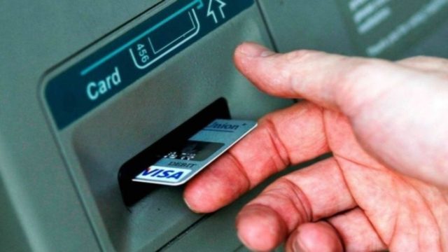 Τέλος οι κάρτες: Με αυτό τον τρόπο θα σηκώνουμε χρήματα από το ΑΤΜ στο μέλλον