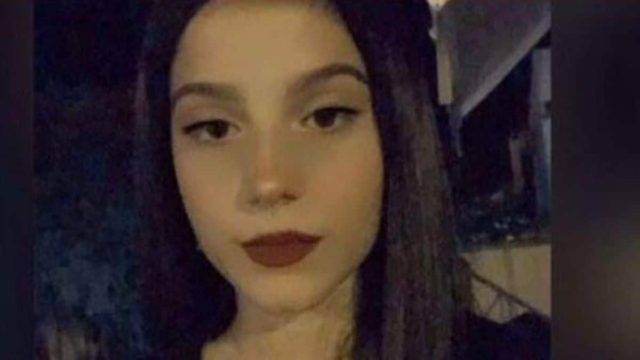 «Πήρα τα καμμένα κόκκαλα του παιδιού μου σε μια σακκούλα. Πώς θα ζήσω;»: Ξεσπά η μαμά της 20χρονης Μάρθης που σκοτώθηκε στα Τέμπη