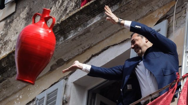 Ο Αλέξης Τσίπρας έσπασε τον δικό του «Μπότη» στην Κέρκυρα (photos)