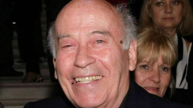 Η τεράστια ομοιότητα του Θανάση Βέγγου με το γιο του, Βασίλη – Δείτε πώς είναι σήμερα (photos)