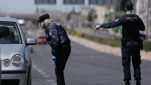 «Σκάνε» νέα πρόστιμα για τους Έλληνες οδηγούς – Η απαράδεκτη συνήθεια που τιμωρείται