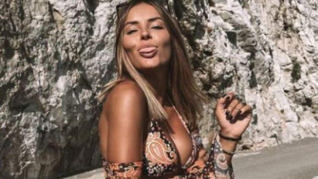 Νέο αποκαλυπτικό ΒΙΝΤΕΟ – Η Σοφιάνα του Survivor με στρινγκ μαγιό