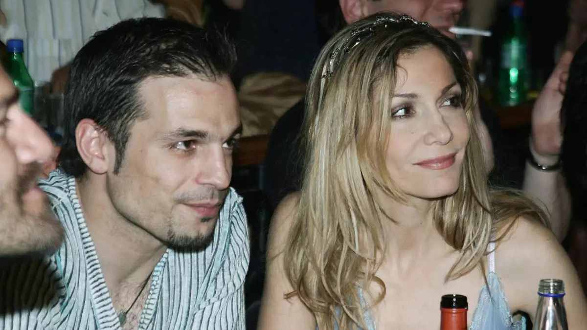 Γάμος «βόμβα» για τον Ντέμη Νικολαΐδη: Η γυναίκα που αντικατέστησε τη Δέσποινα Βανδή (photo)