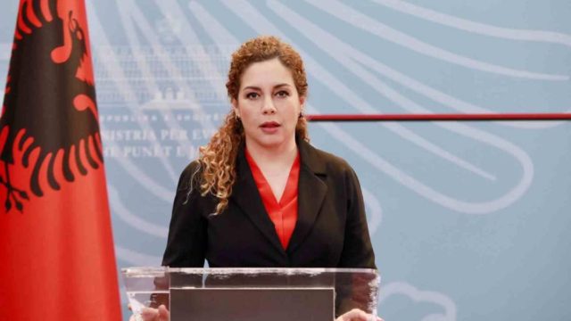 Προκαλεί η υπουργός Εξωτερικών της Αλβανίας: «Ο Μπελέρης εμπλέκεται σε εγκληματική δραστηριότητα»