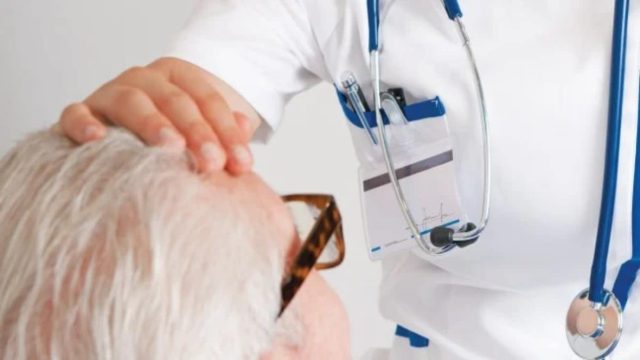 Ο παππούς, ο γιατρός και η διαθήκη… Το ανέκδοτο της ημέρας (2/5)