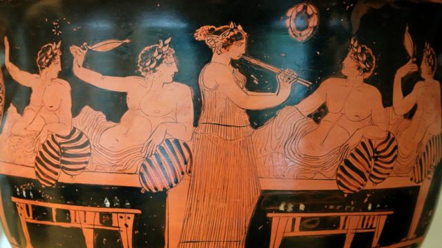 Γιατί σβήνουμε κεράκια στα γενέθλια – Η «μυστική» ευχή που έλεγαν οι Αρχαίοι Έλληνες