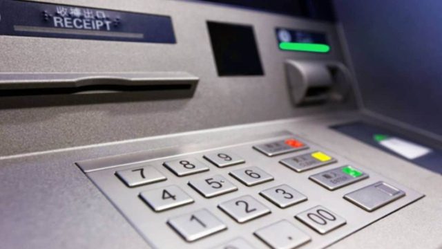Αυτό είναι το νέο κόλπο που χρησιμοποιούν οι απατεώνες στα ΑΤΜ! Ανοίξτε τα μάτια σας!